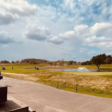 Skont Golfhytte Midt I Skonne Omgivelser *