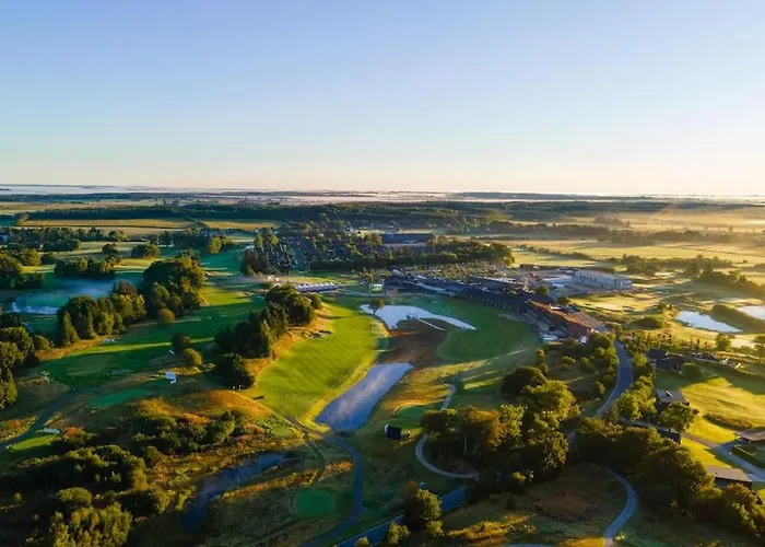Skont Golfhytte Midt I Skonne Omgivelser Gatten